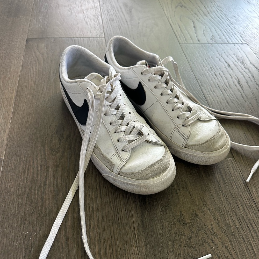 Nike Blazer Low 77 Sneakers